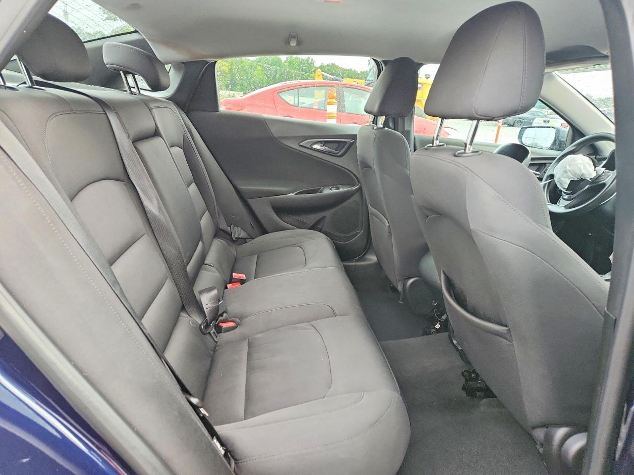 2018 Chevrolet Malibu Ls - zdjęcie 10