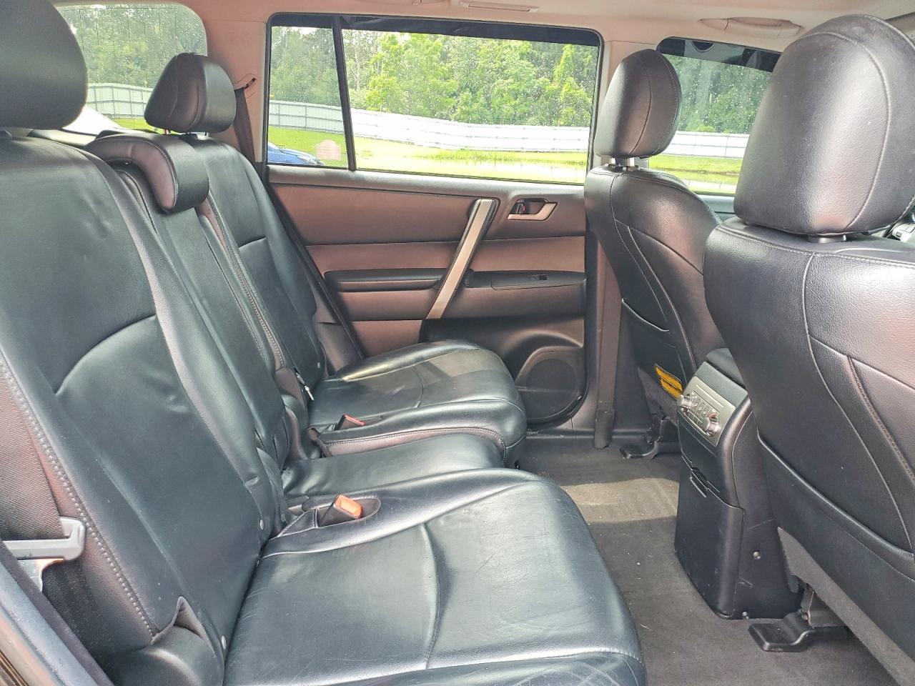 2013 Toyota Highlander Se - zdjęcie 11