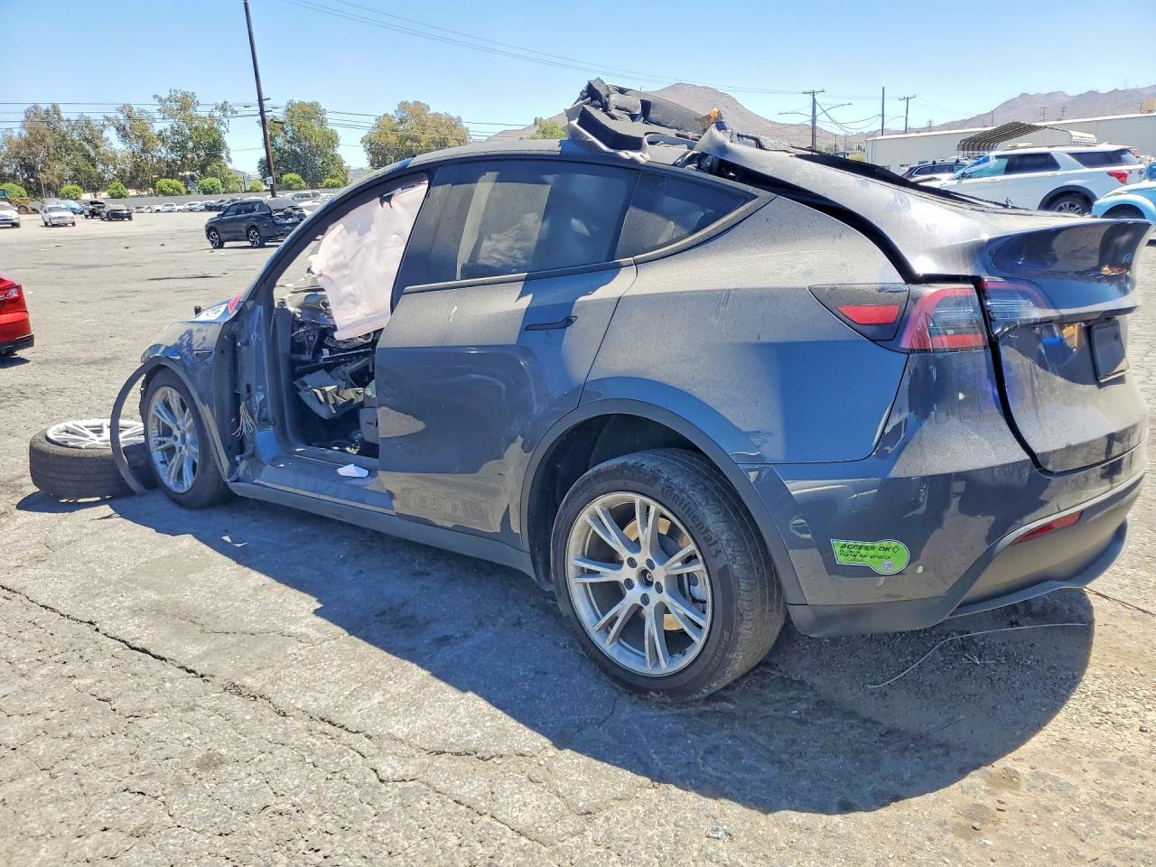2023 Tesla Model Y - zdjęcie 2