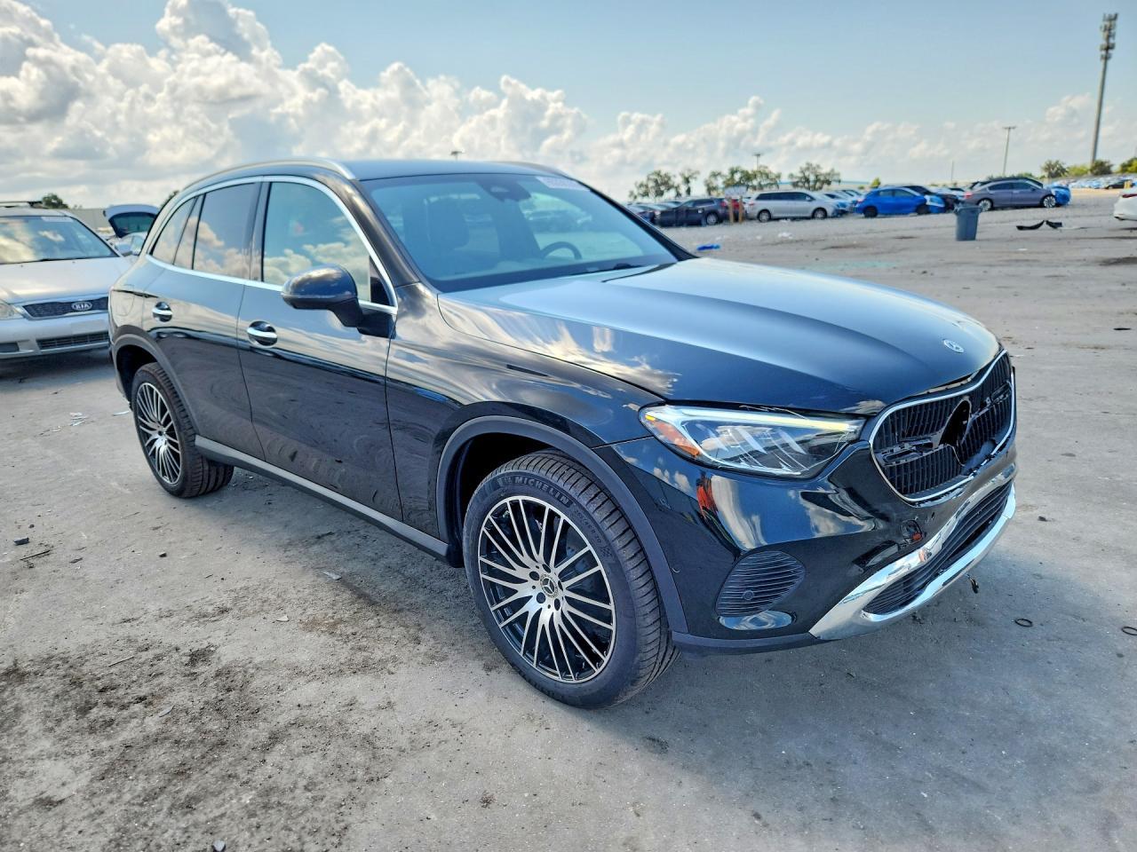 2025 Mercedes-Benz Glc 300 - zdjęcie 4