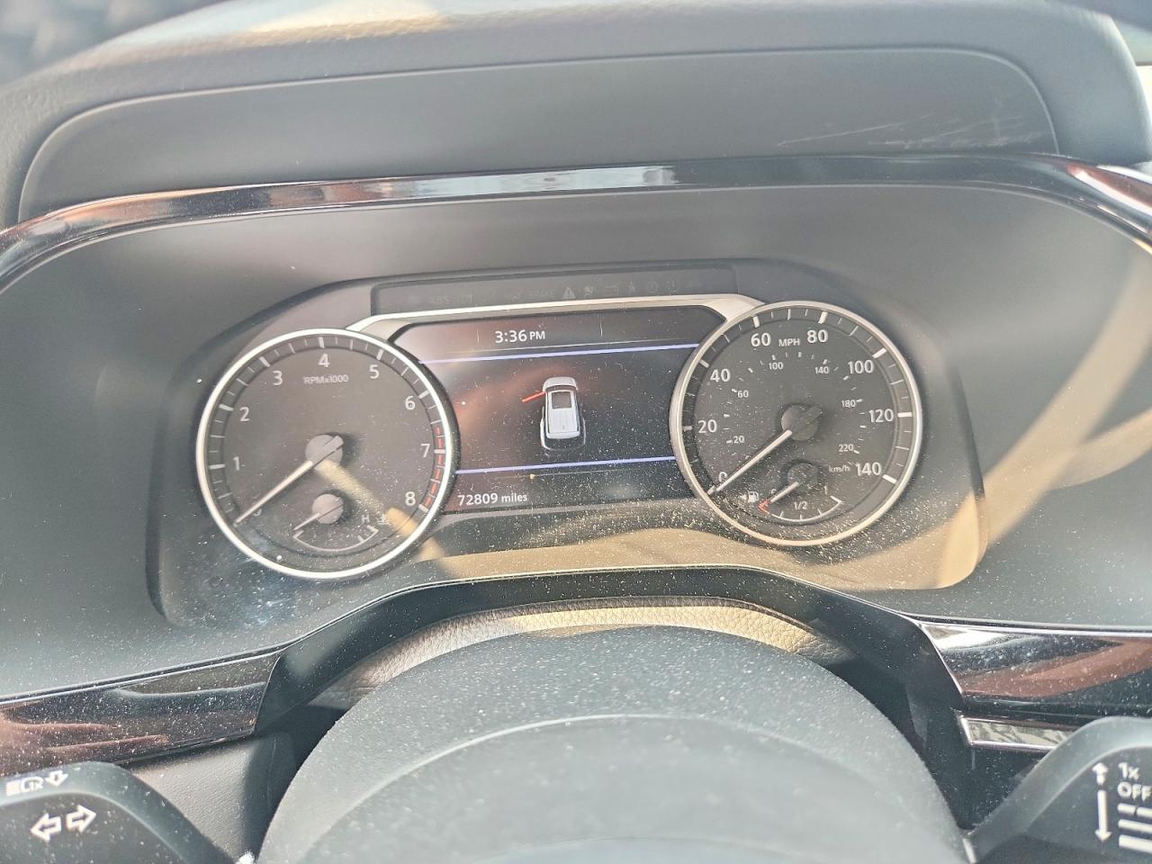 2023 Nissan Pathfinder Sv - zdjęcie 9