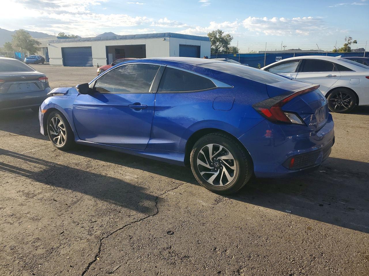 2017 Honda Civic Lx - zdjęcie 2