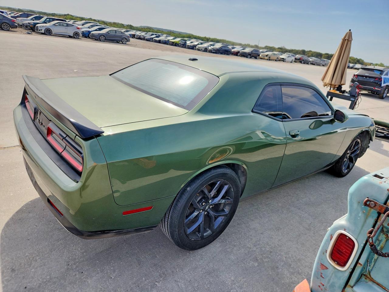 2021 Dodge Challenger Sxt - zdjęcie 3