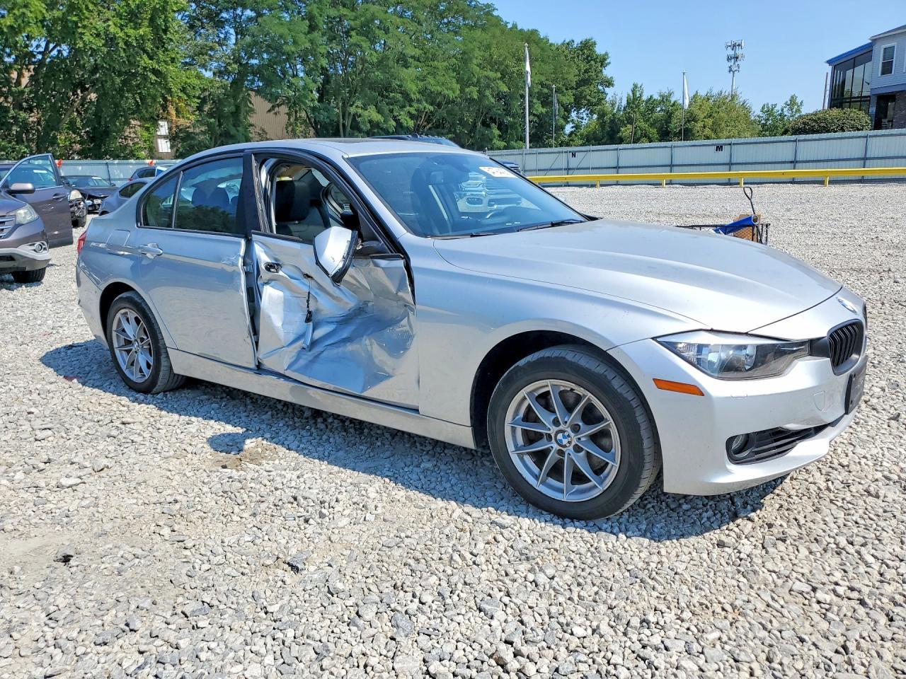 2015 BMW Seria 3 328i - zdjęcie 4