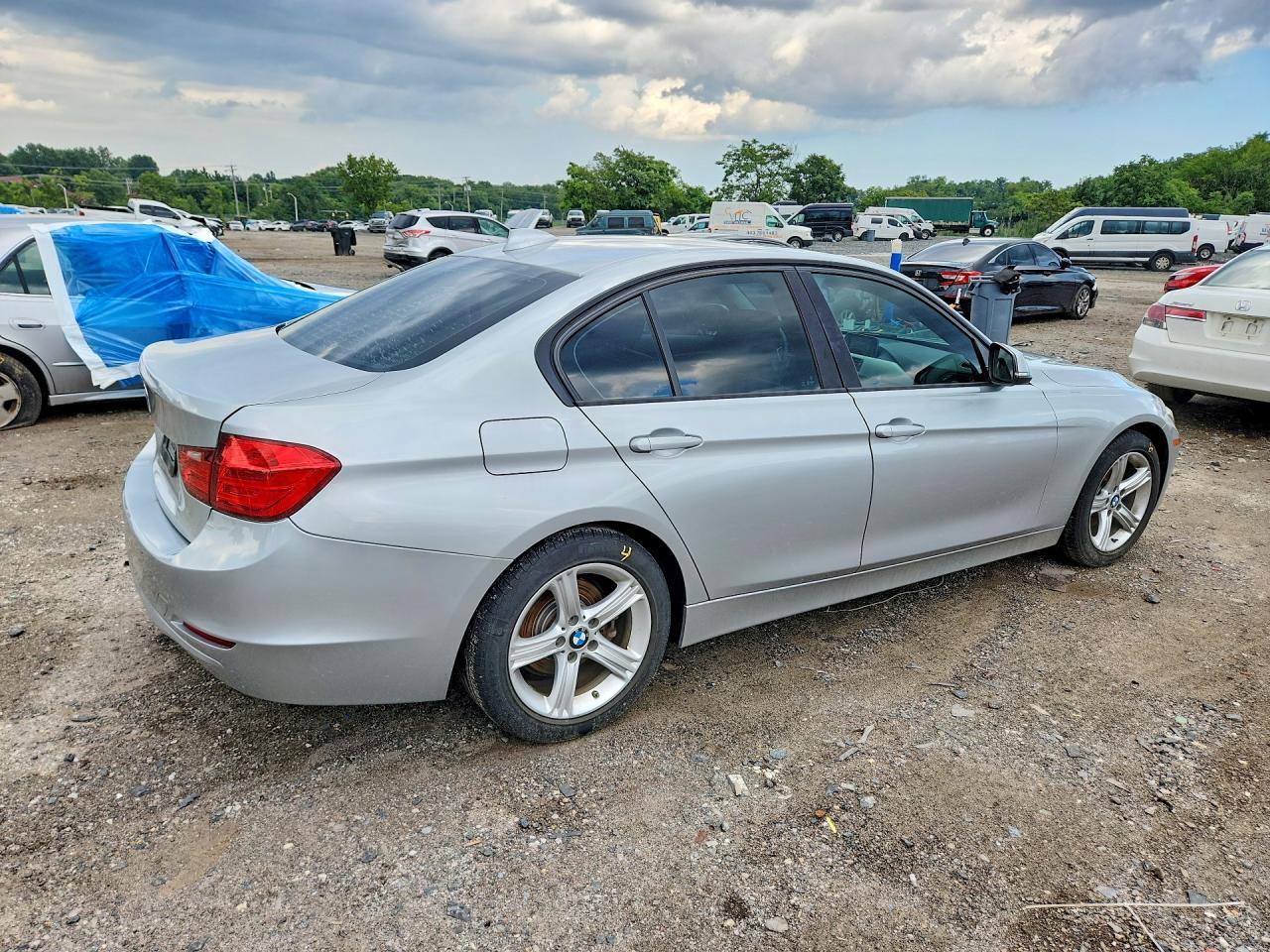 2015 BMW 320 I - zdjęcie 3