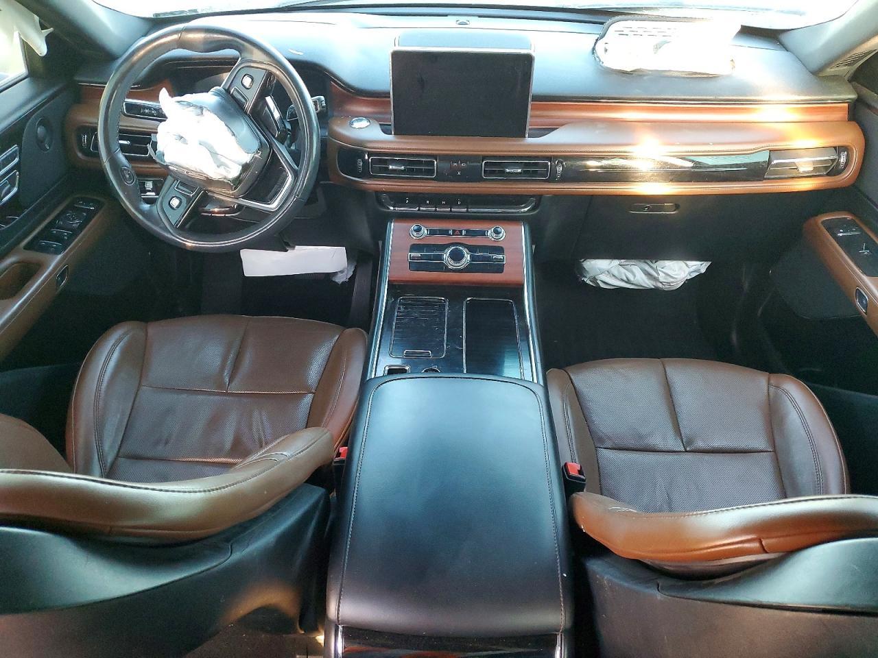 2021 Lincoln Aviator Reserve - zdjęcie 8