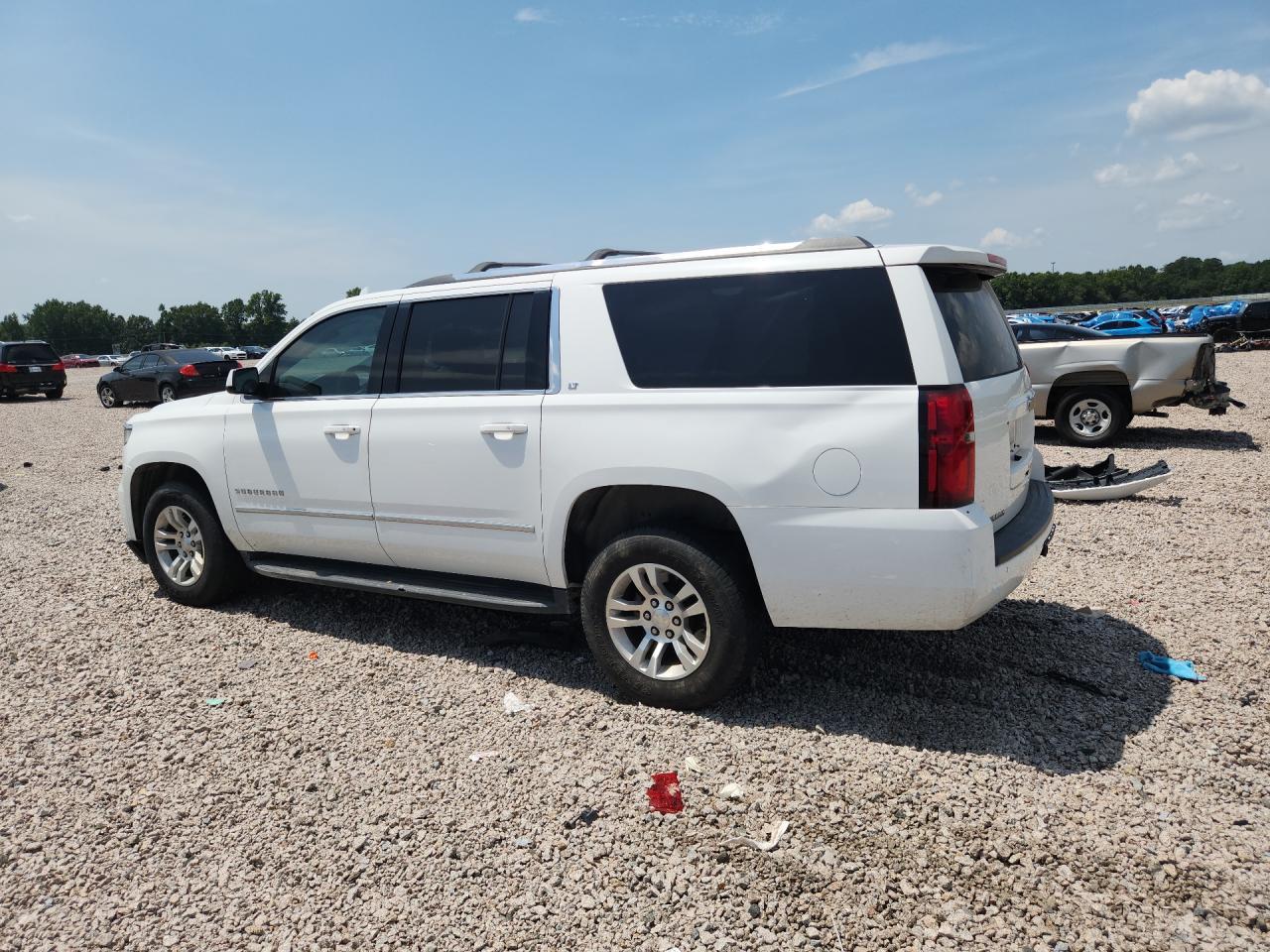 2018 Chevrolet Suburban C1500 Lt - zdjęcie 2
