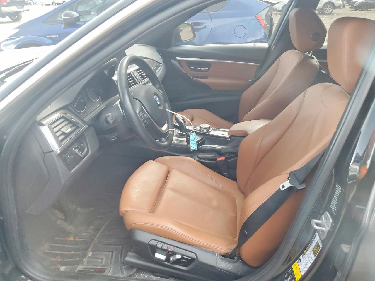 2017 BMW Seria 3 330i - zdjęcie 7