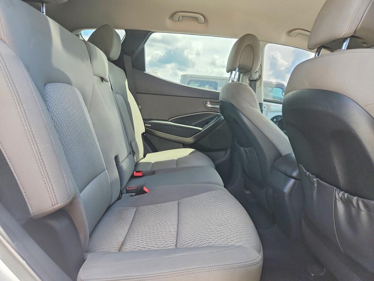 2017 Hyundai Santa Fe Sport 2.4L - zdjęcie 10