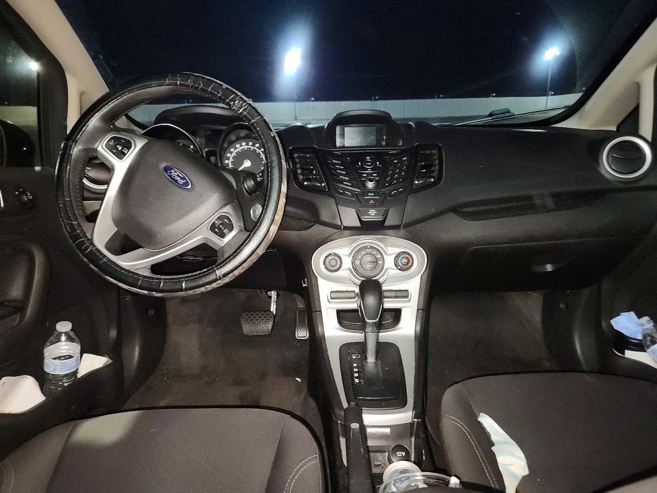 2016 Ford Fiesta Se - zdjęcie 8