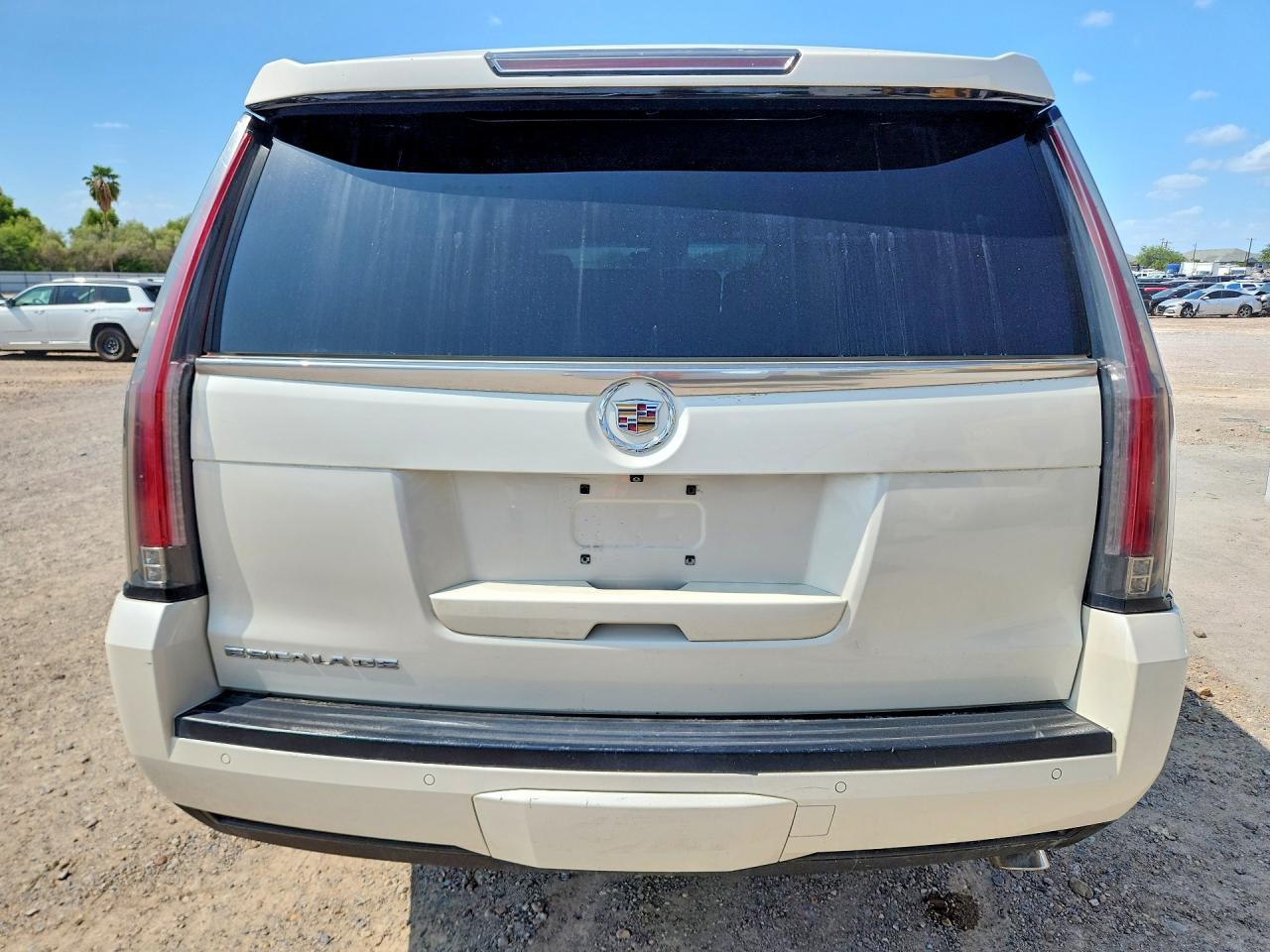 2015 Cadillac Escalade Luxury - zdjęcie 6