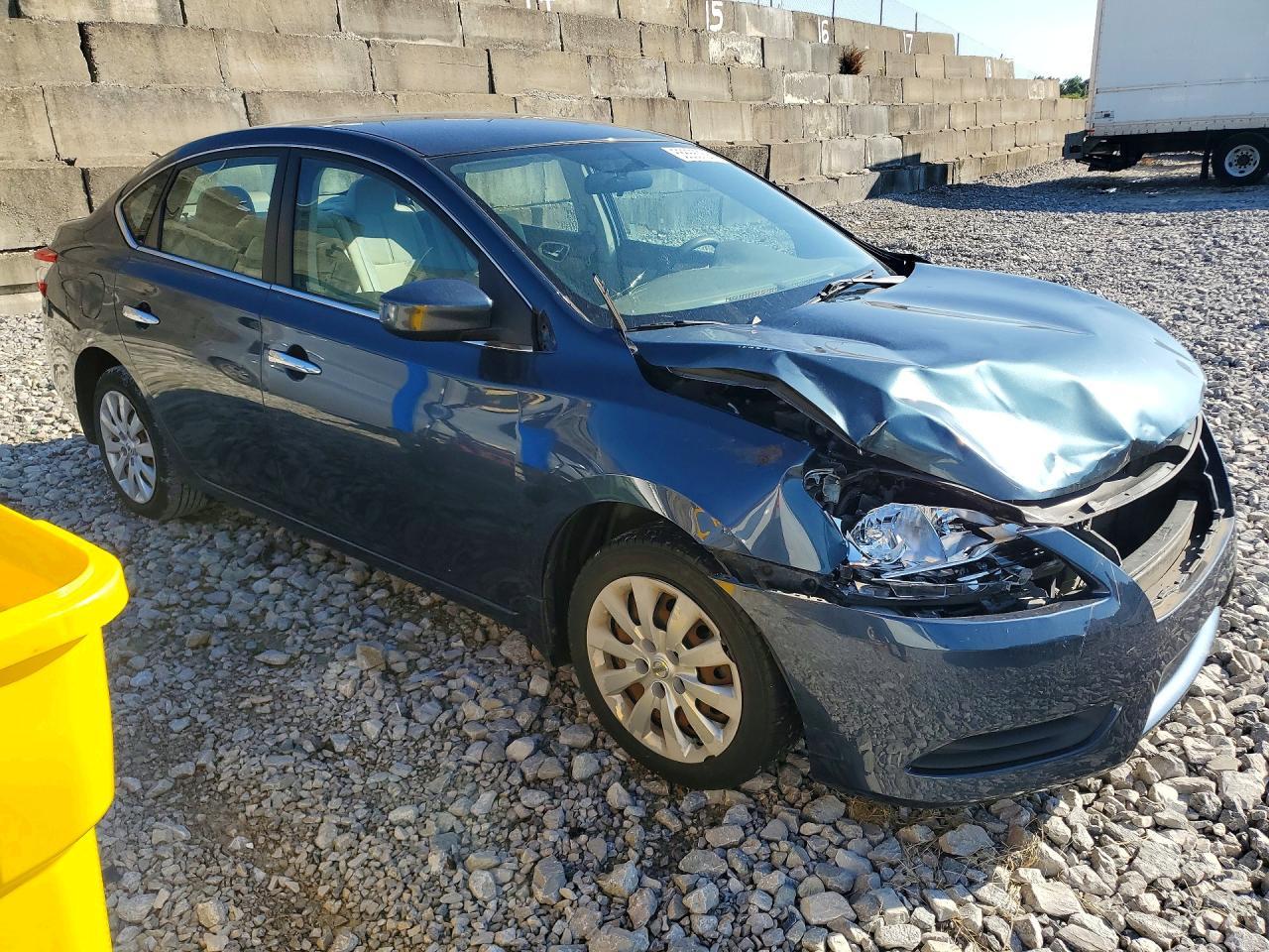 2014 Nissan Sentra S - zdjęcie 4