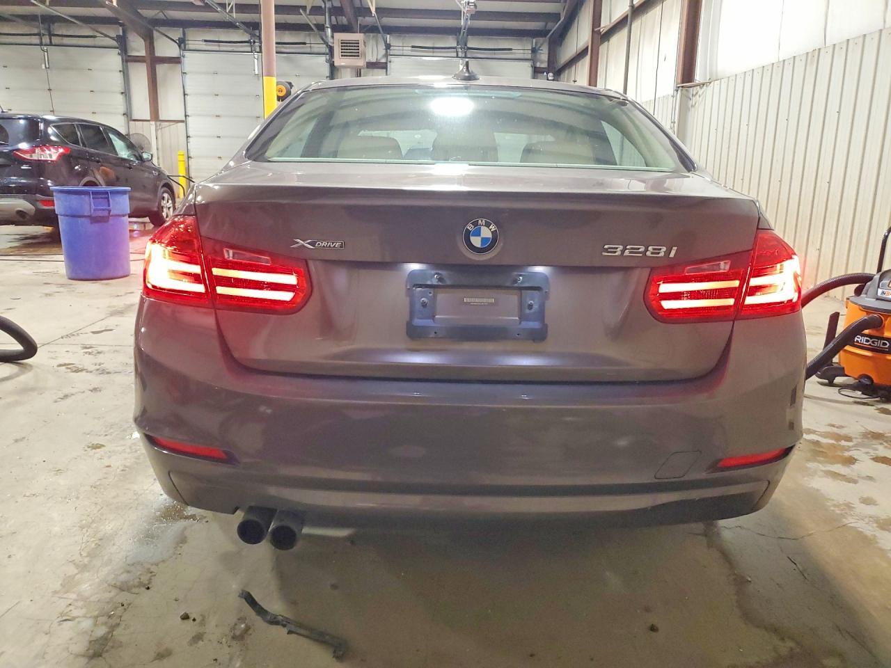 2013 BMW Seria 3 328i - zdjęcie 6