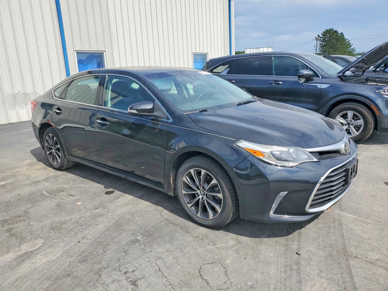 2017 Toyota Avalon Xle Plus - zdjęcie 4