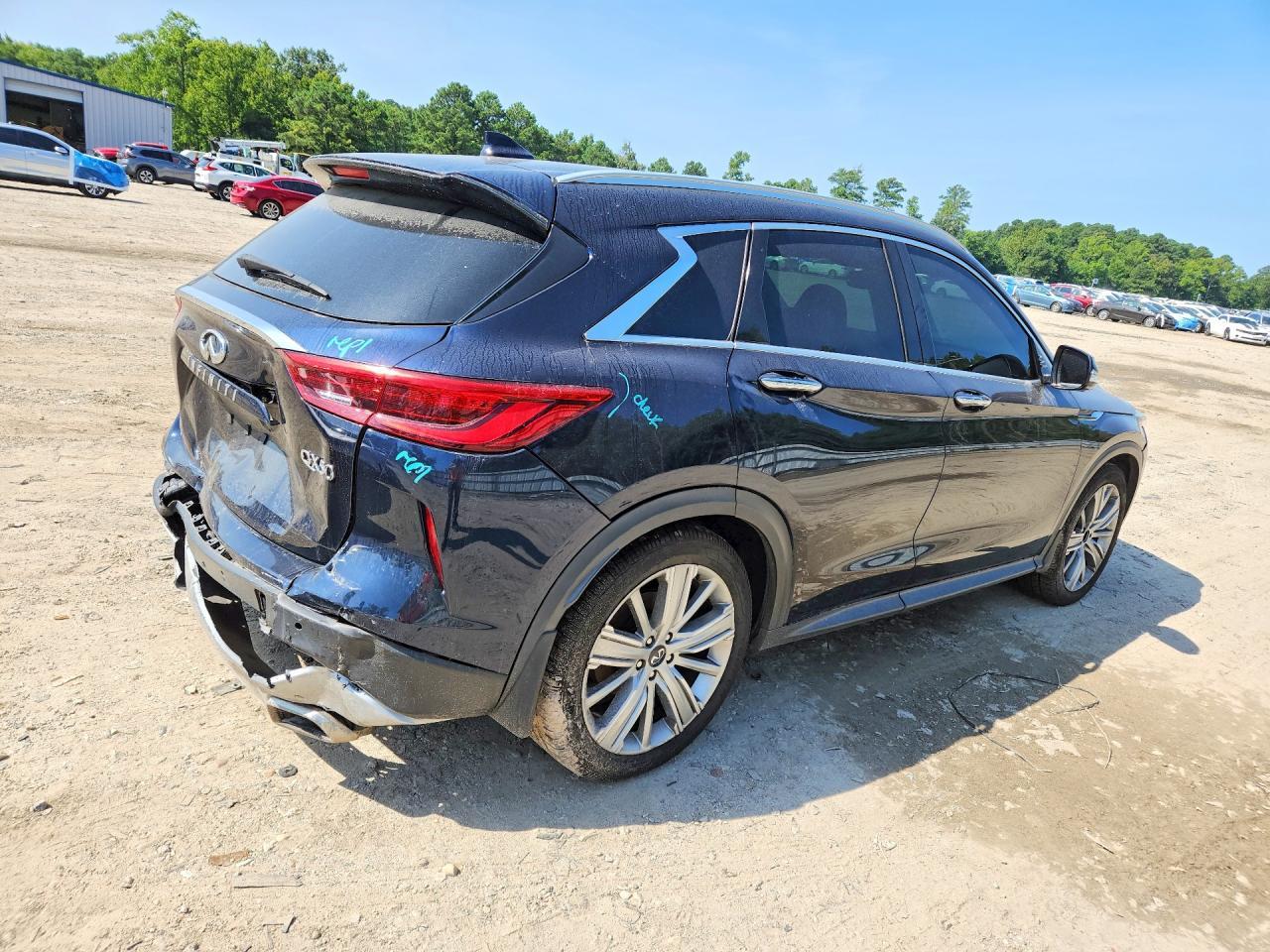 2021 Infiniti Qx50 Essential - zdjęcie 3