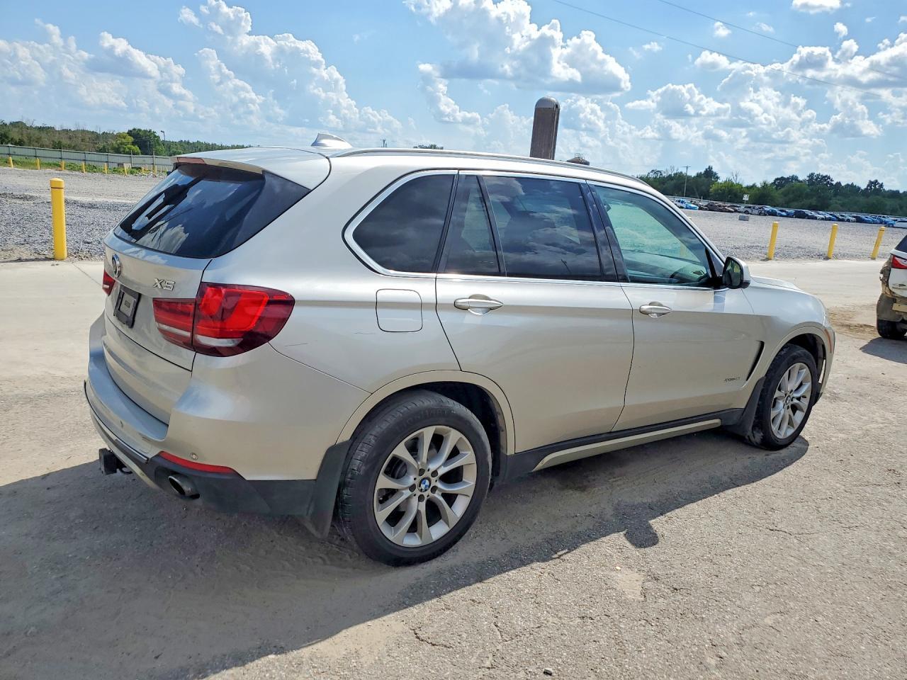 2015 BMW X5 xDrive35I - zdjęcie 3
