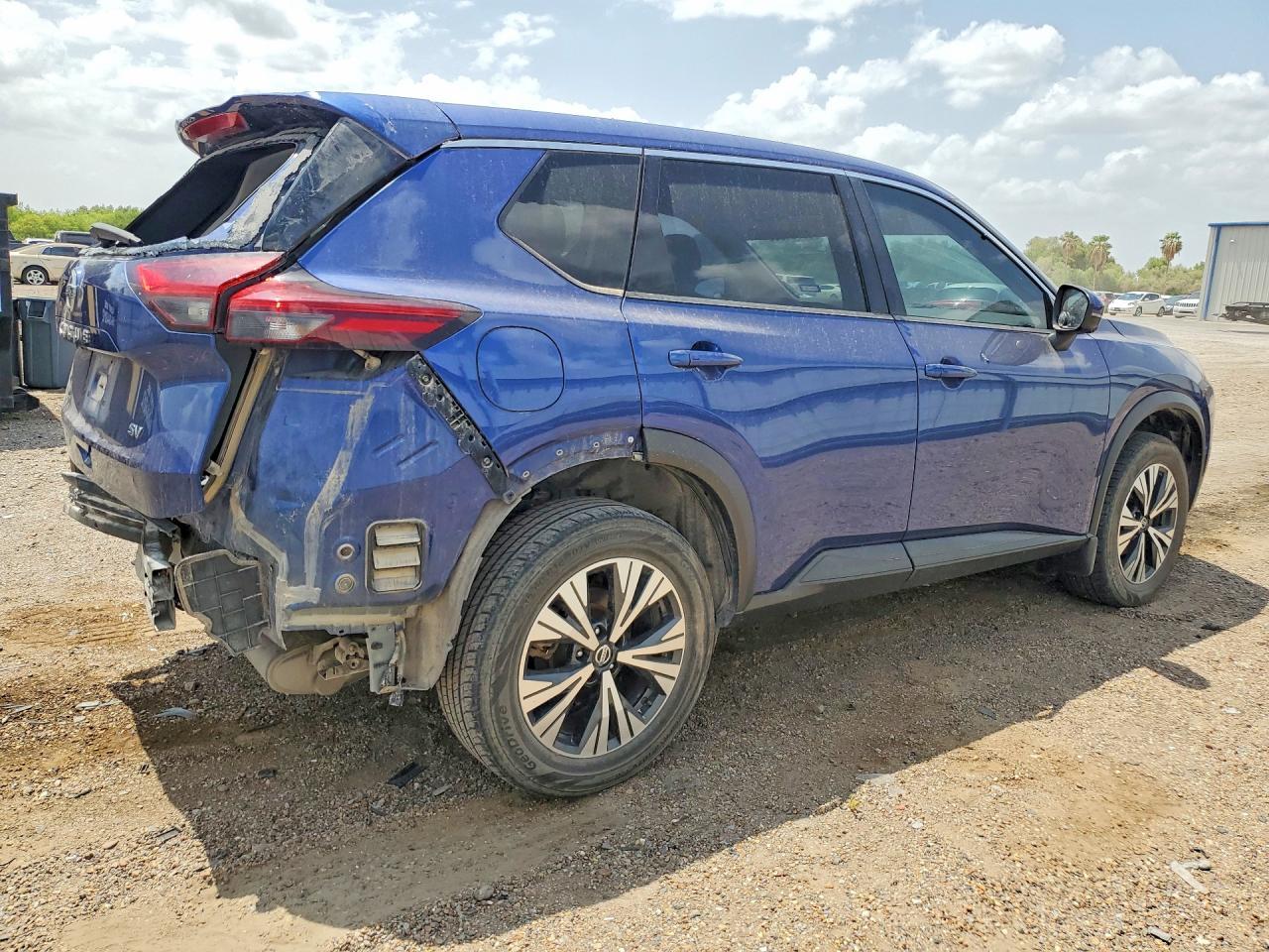 2021 Nissan Rogue Sv - zdjęcie 3