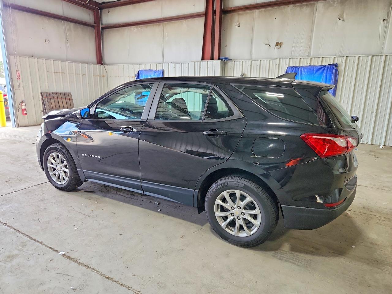 2021 Chevrolet Equinox Ls - zdjęcie 2