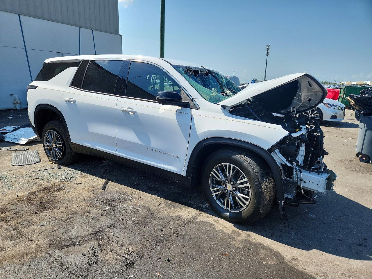 2024 Chevrolet Traverse Ls - zdjęcie 4