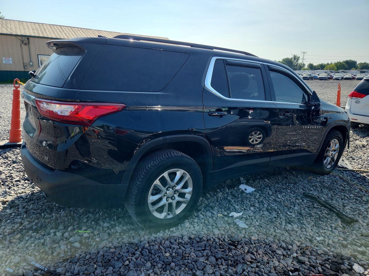 2021 Chevrolet Traverse Lt - zdjęcie 3