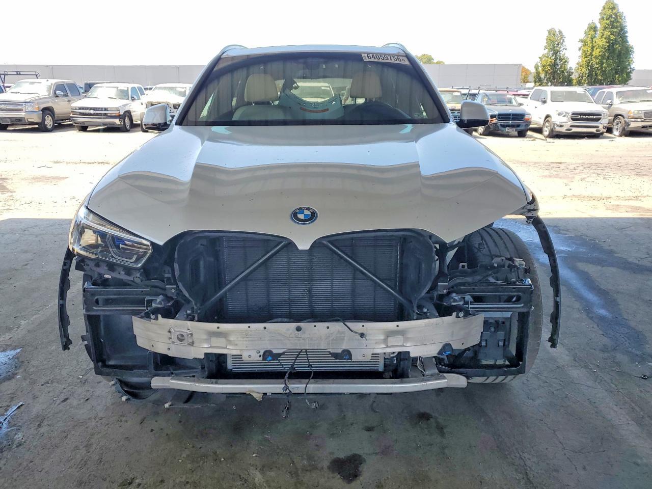 2022 BMW X5 xDrive45E - zdjęcie 5