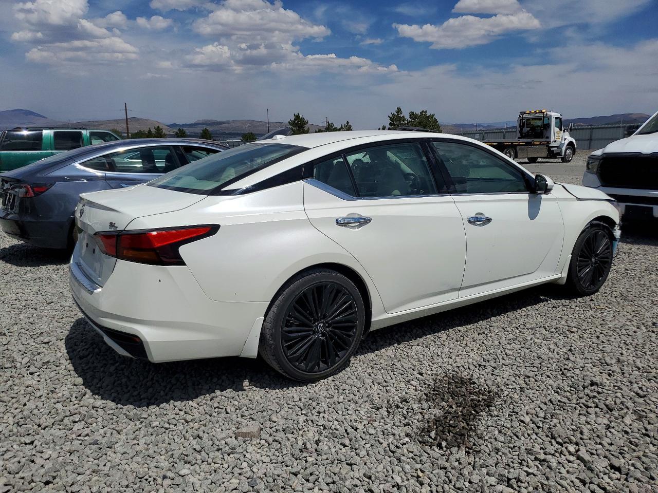 2023 Nissan Altima Sl - zdjęcie 3