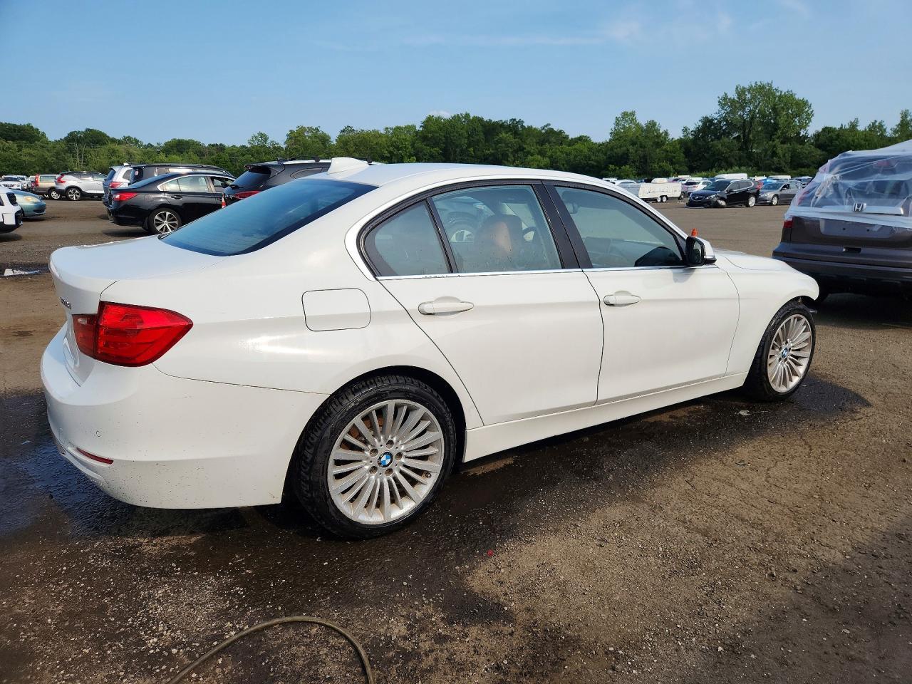 2013 BMW 328 Xi - zdjęcie 3