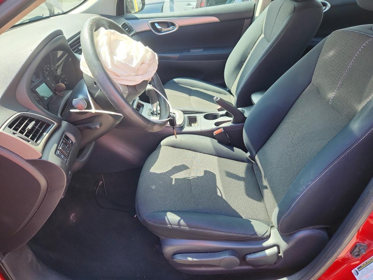 2014 Nissan Sentra S - zdjęcie 7