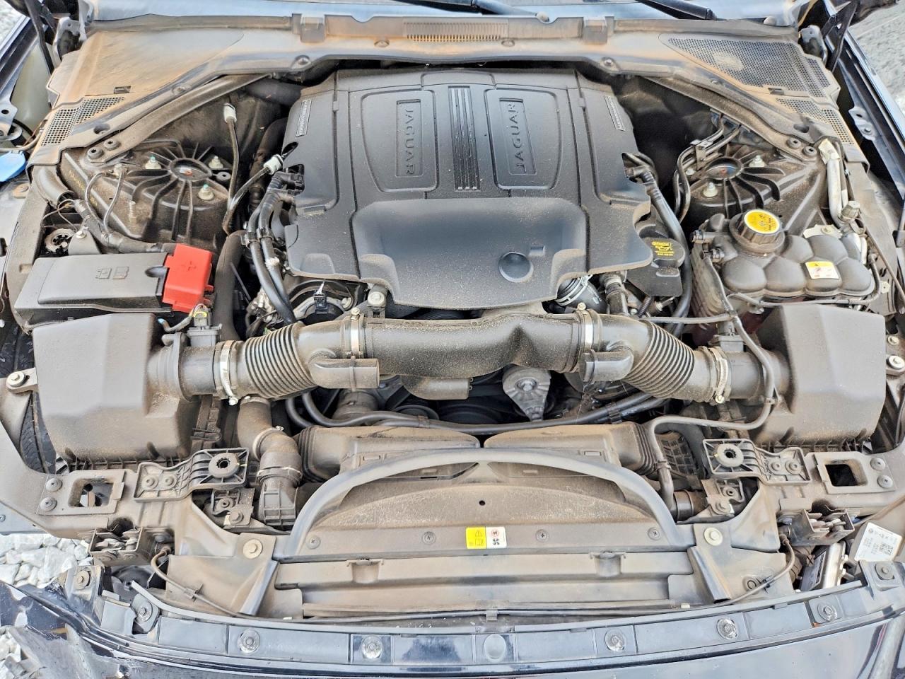 2017 Jaguar Xe Premium - zdjęcie 11