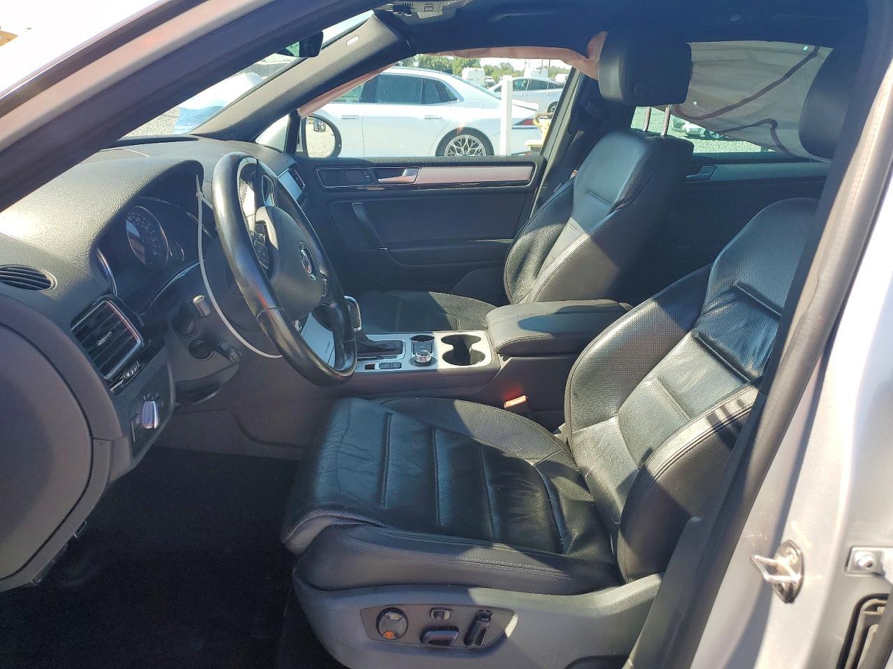 2017 Volkswagen Touareg Wolfsburg - zdjęcie 7