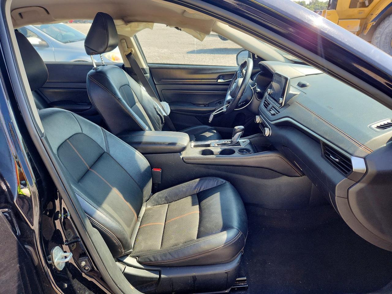 2020 Nissan Altima Sr - zdjęcie 7