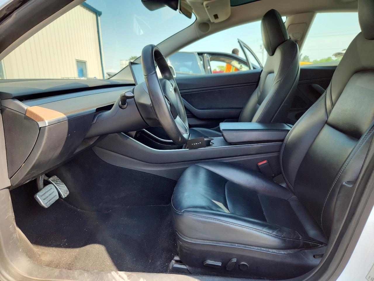 2020 Tesla Model 3 - zdjęcie 7
