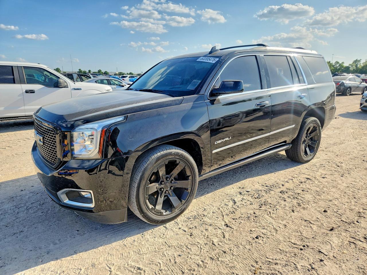 2016 GMC Yukon Denali - zdjęcie główne