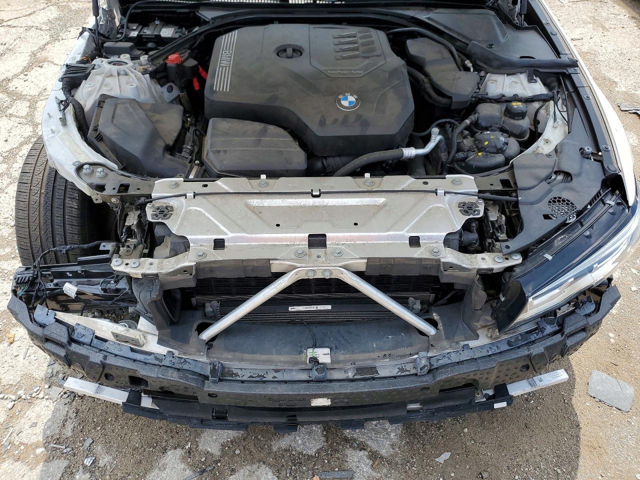 2020 BMW Seria 3 330i - zdjęcie 11