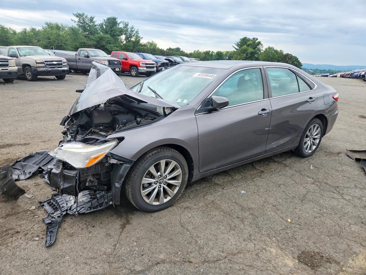 2017 Toyota Camry Xle - zdjęcie główne