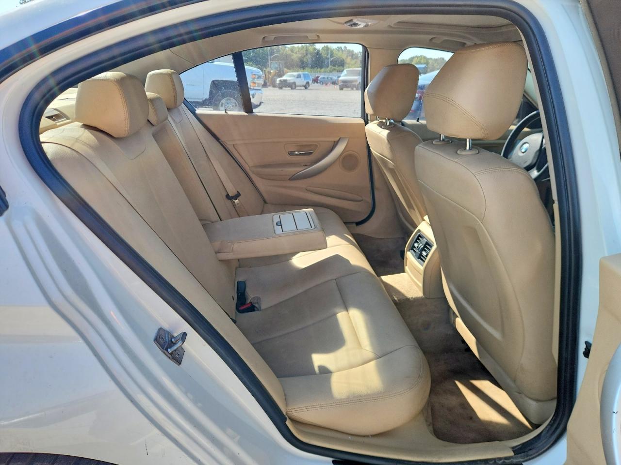 2013 BMW 320 I - zdjęcie 10