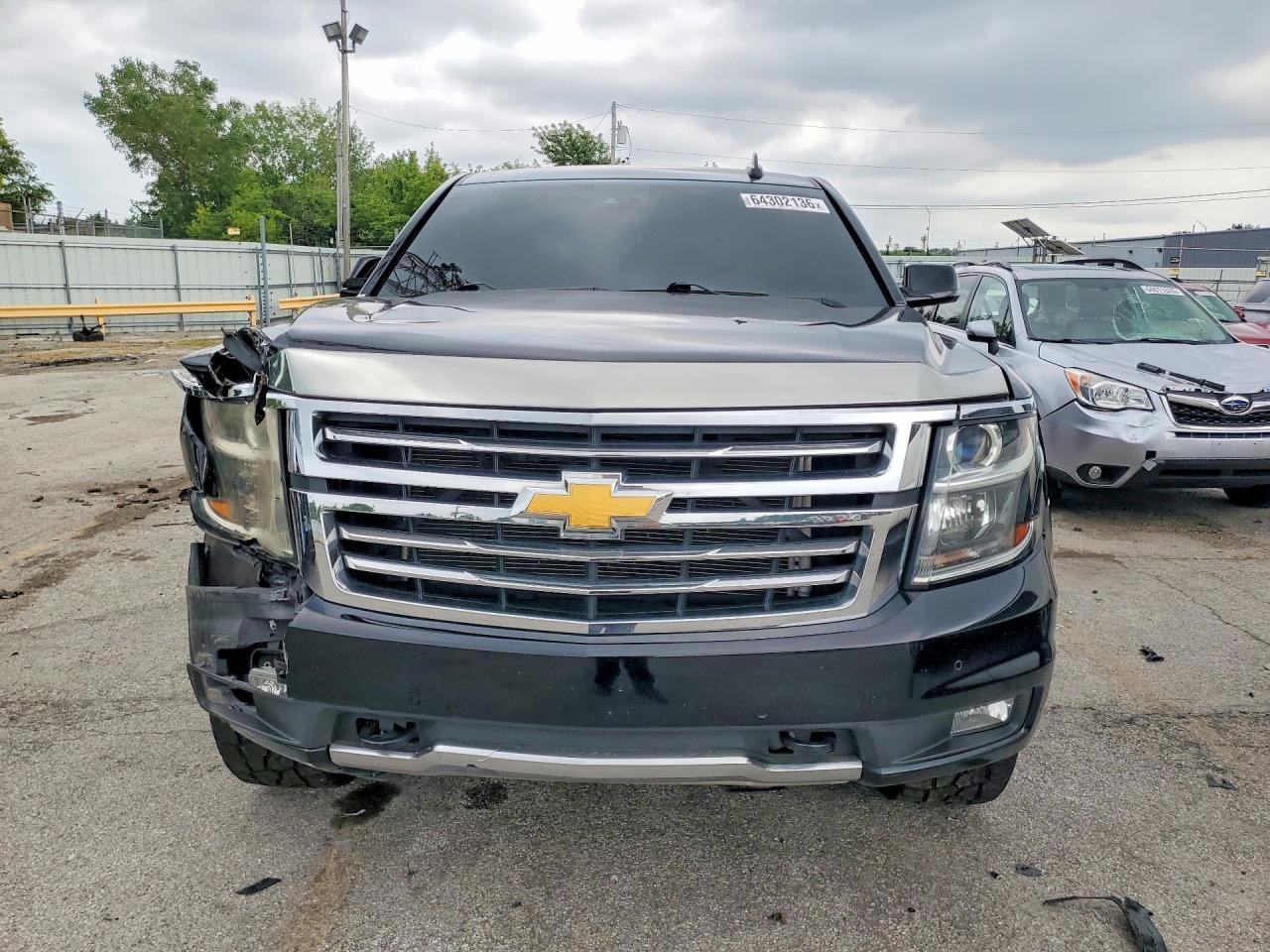 2016 Chevrolet Suburban K1500 Lt - zdjęcie 5