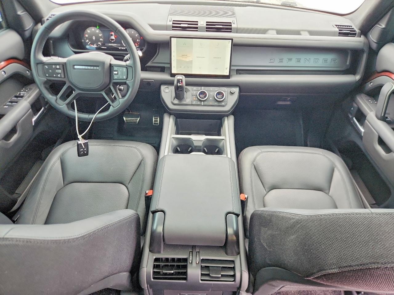 2025 Land Rover Defender 110 Sedona Red - zdjęcie 8