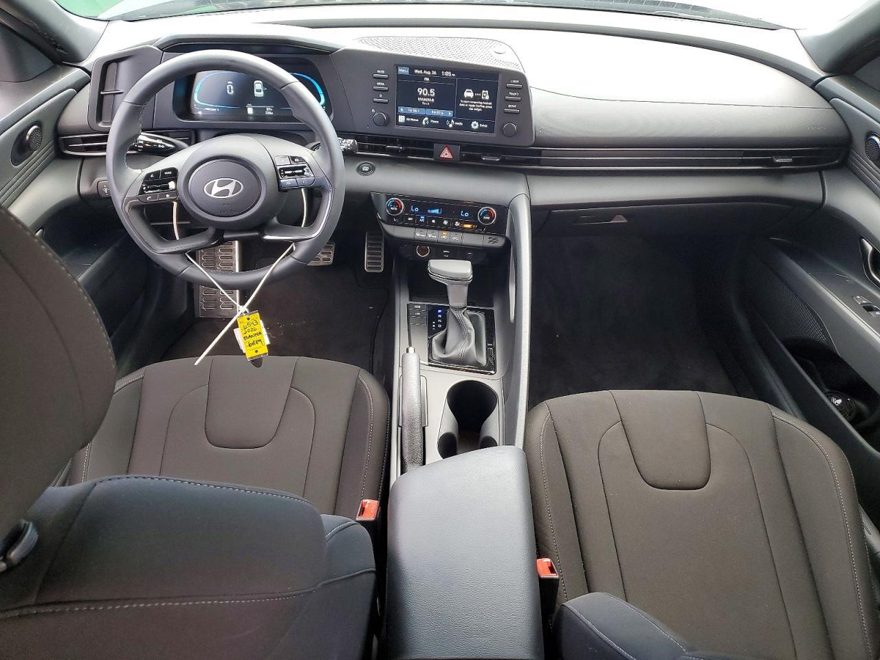 2026 Hyundai Elantra Sel Sport - zdjęcie 8