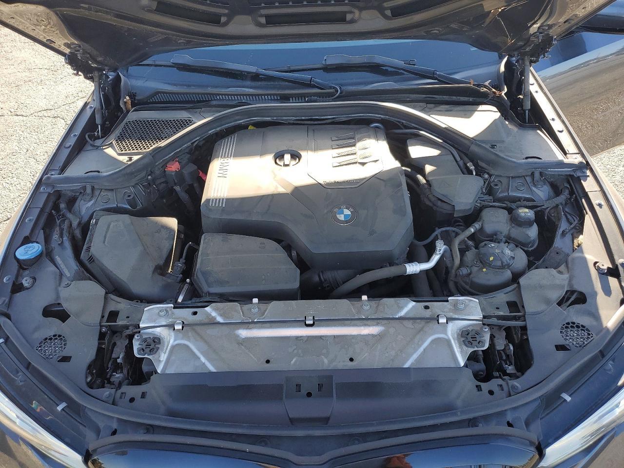 2019 BMW Seria 3 330i - zdjęcie 11