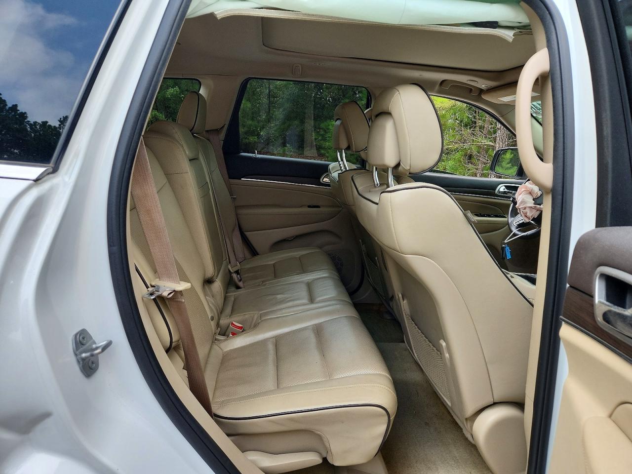 2018 Jeep Grand Cherokee Overland - zdjęcie 10