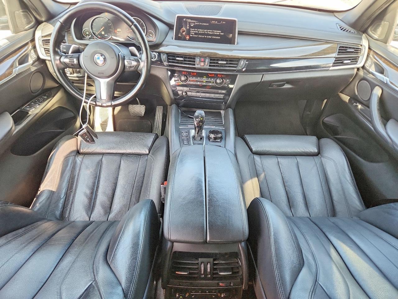 2016 BMW X6 xDrive50I - zdjęcie 8