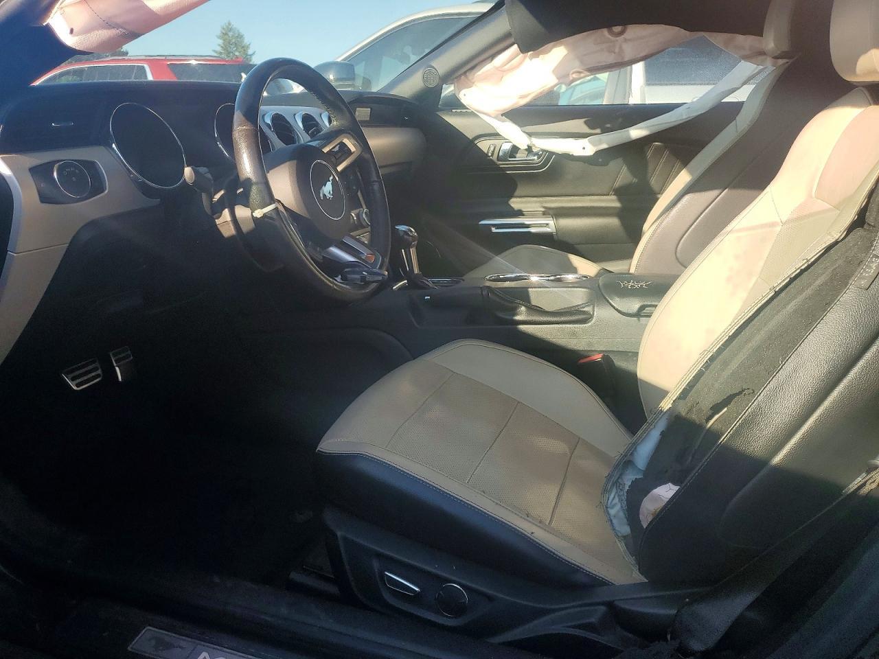 2015 Ford Mustang - zdjęcie 7