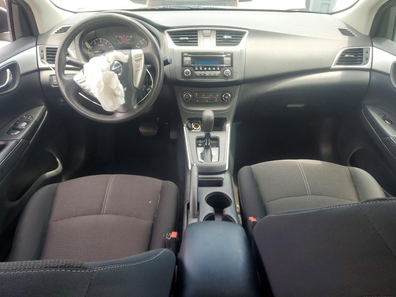 2016 Nissan Sentra S - zdjęcie 8