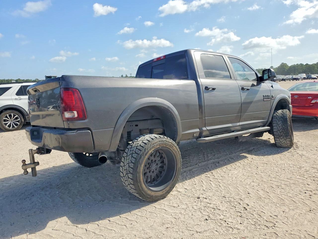 2018 Ram 2500 Laramie - zdjęcie 3