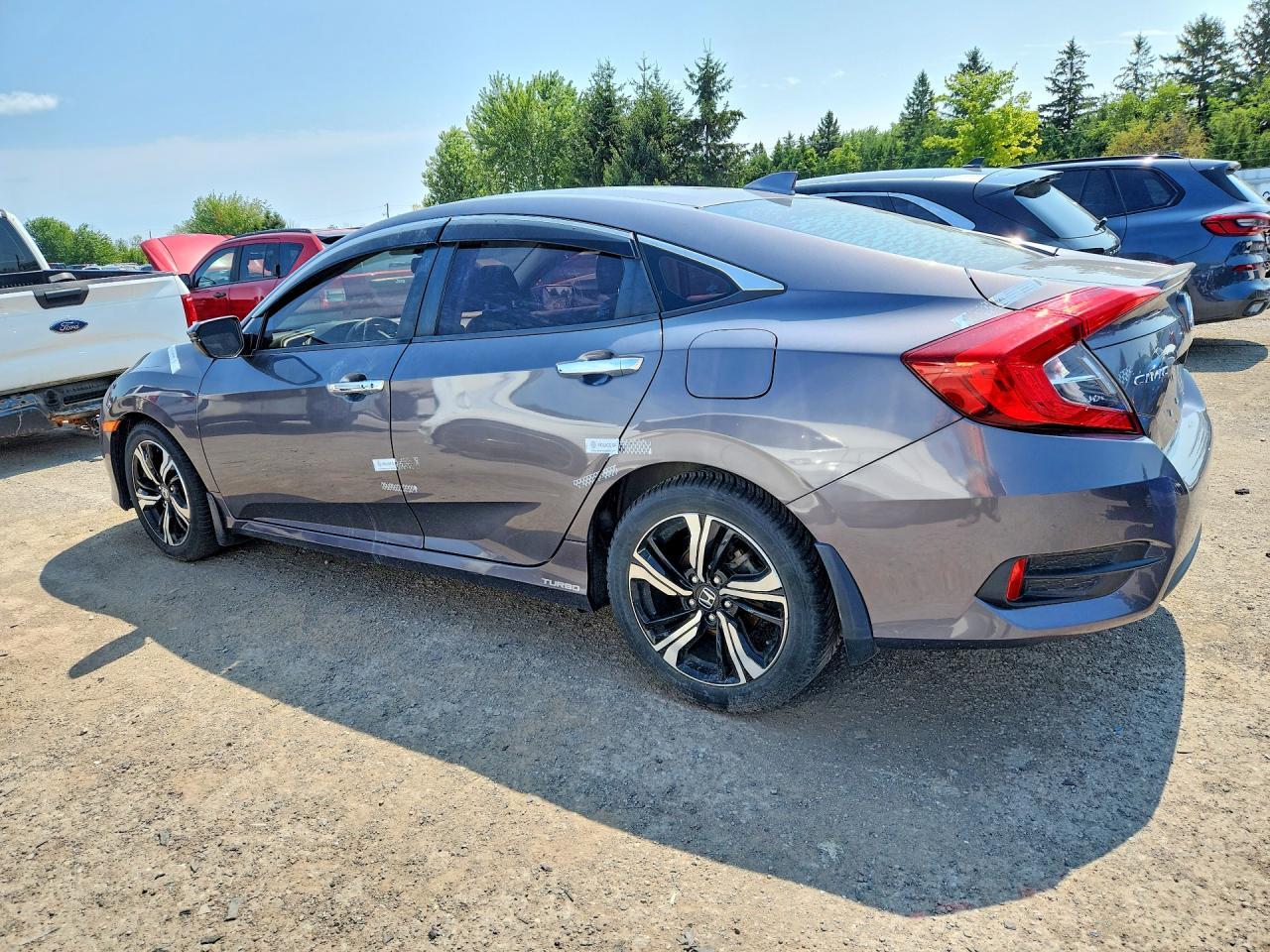 2017 Honda Civic Touring - zdjęcie 2