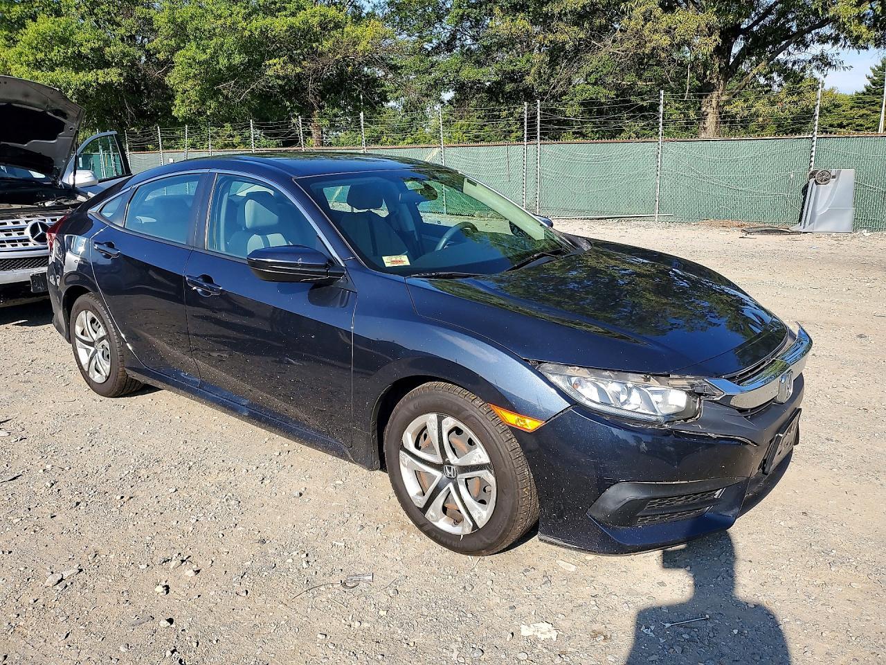 2017 Honda Civic Lx - zdjęcie 4