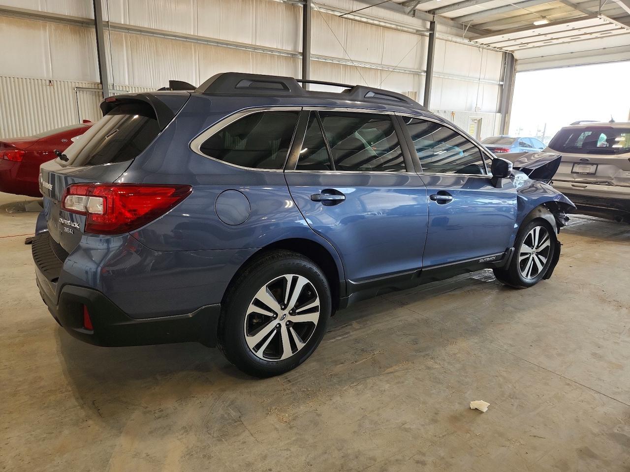 2018 Subaru Outback 3.6R Limited - zdjęcie 3