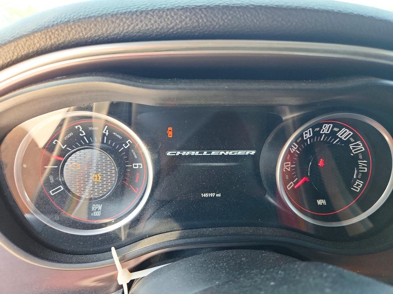 2016 Dodge Challenger Sxt - zdjęcie 9