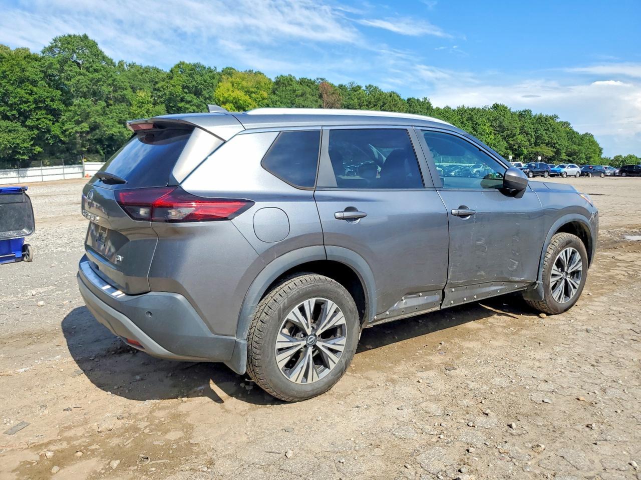 2023 Nissan Rogue Sv - zdjęcie 3